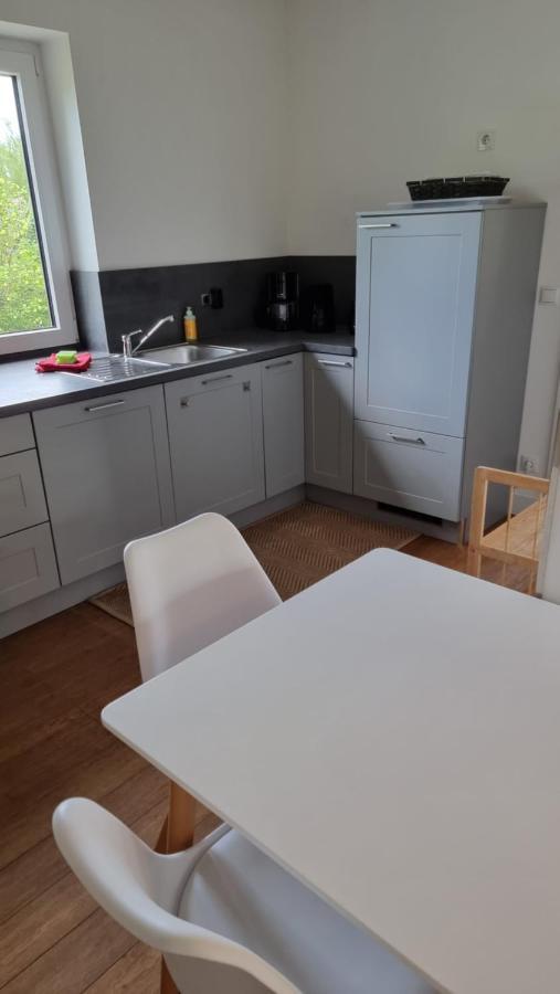Mecklenburgische Seenplatte - Saniertes und gemütliches Haus mit großem Garten und optionalem Steg Grosszerlang Exterior foto
