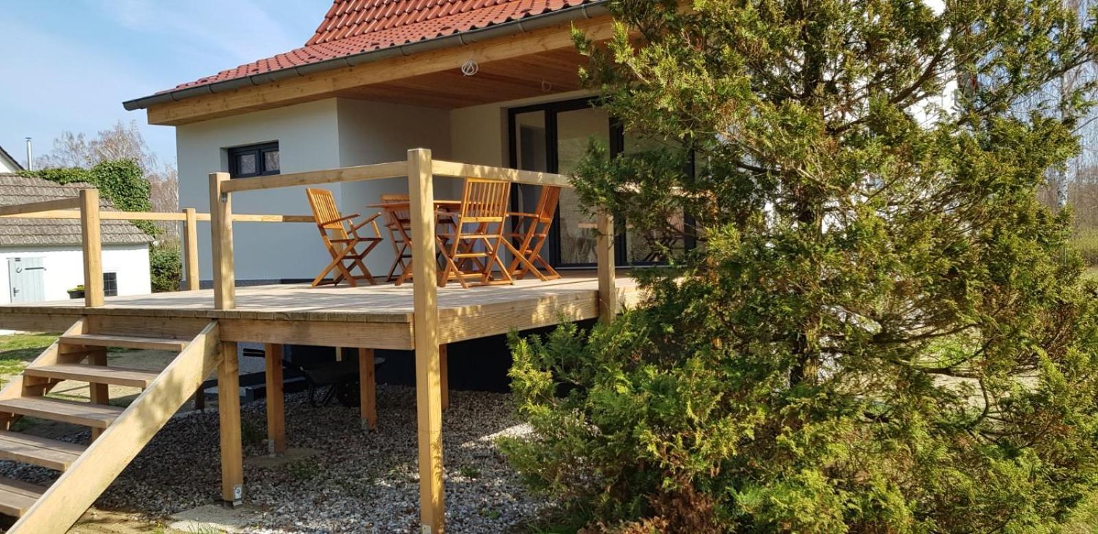 Mecklenburgische Seenplatte - Saniertes und gemütliches Haus mit großem Garten und optionalem Steg Grosszerlang Exterior foto
